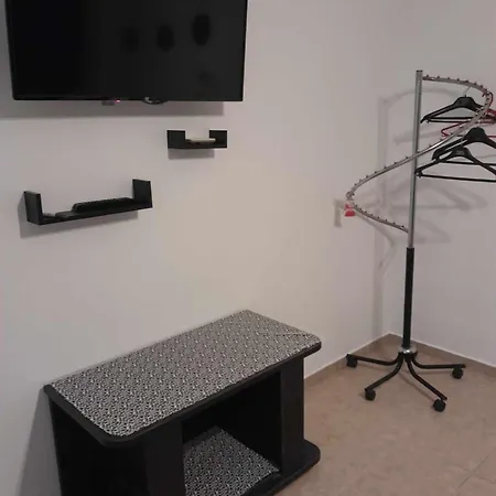 Apartment Angel *
